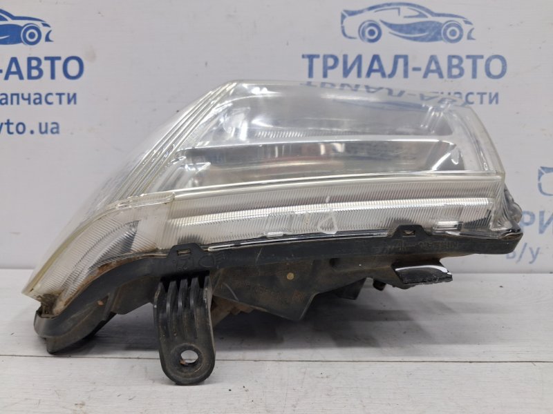 Фара левая Navara 2004-2015 D40 2.5 Diesel YD25DDTI