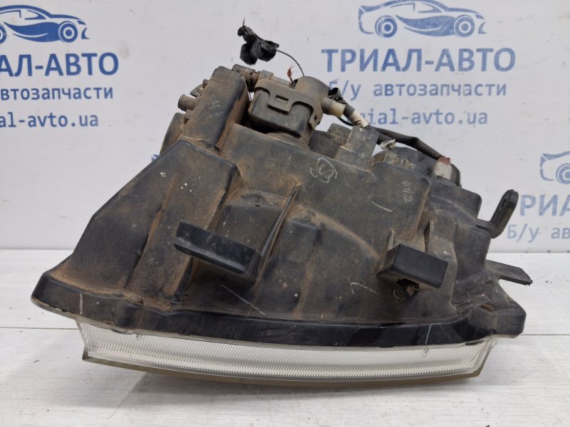 Фара левая Navara 2004-2015 D40 2.5 Diesel YD25DDTI
