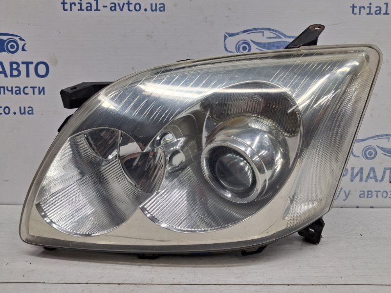 Фара левая галоген Toyota Avensis 2002-2010 T25 1.8 бензин 1ZZFE 8117005191 Б/У