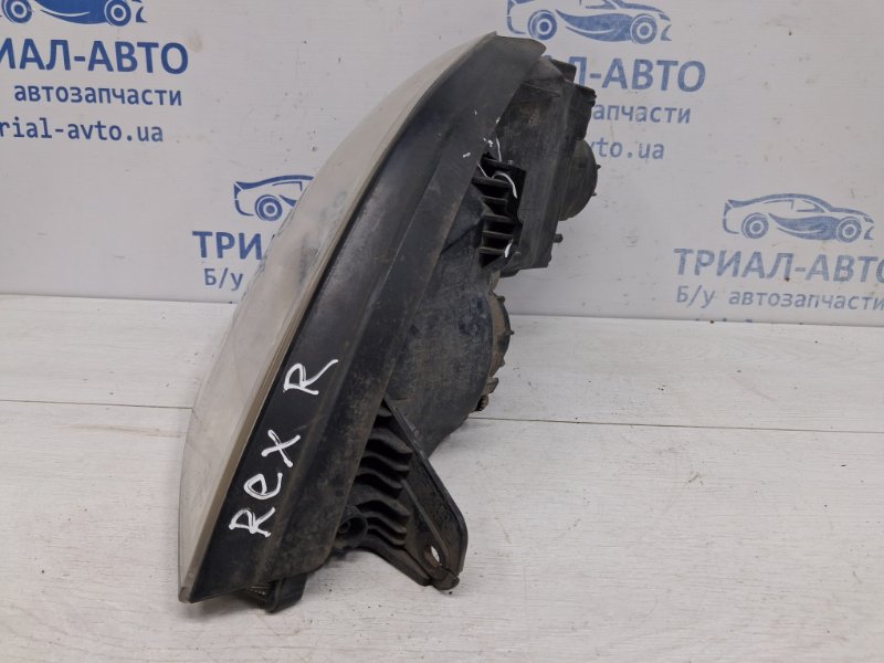 Фара правая галоген Rexton 2006-2012 Y250 2.7 D27DT