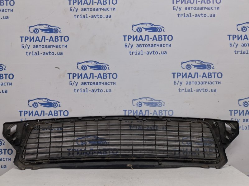 Решетка бампера центральная Duster 2010-2017 HS 1.5 Diesel K9K