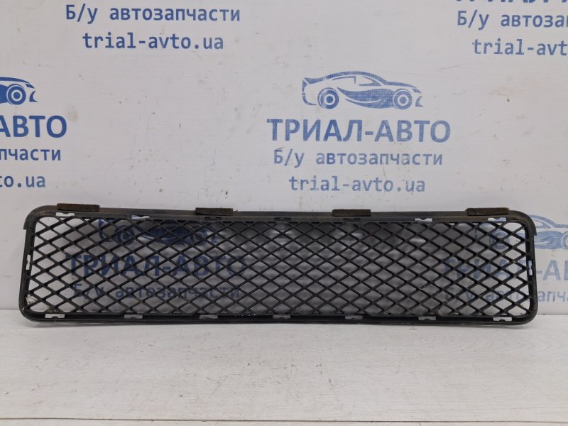 Решетка бампера центральная Tucson 2004-2009 JM 2.0 diesel D4EA