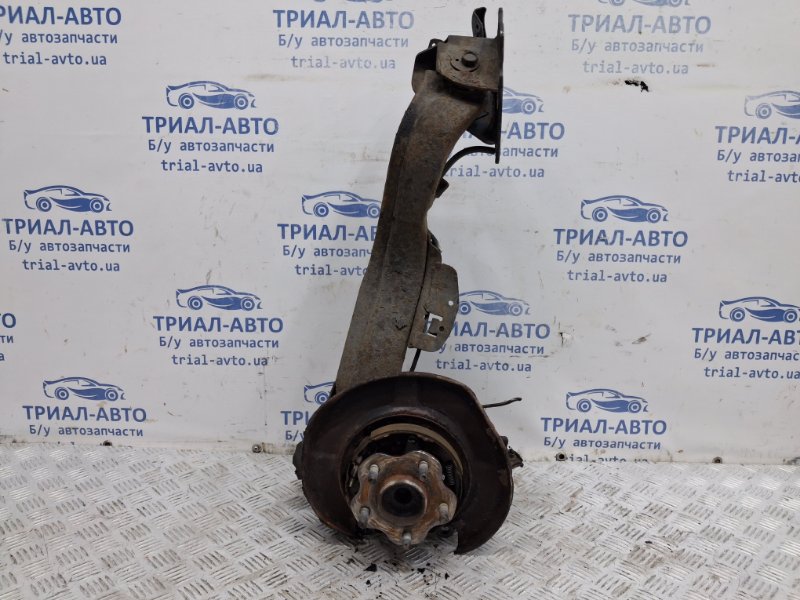 Рычаг задней подвески продольный левый Nissan Qashqai 2006-2013 J10 2.0 Бензин MR20DE 55502JD00A Б/У