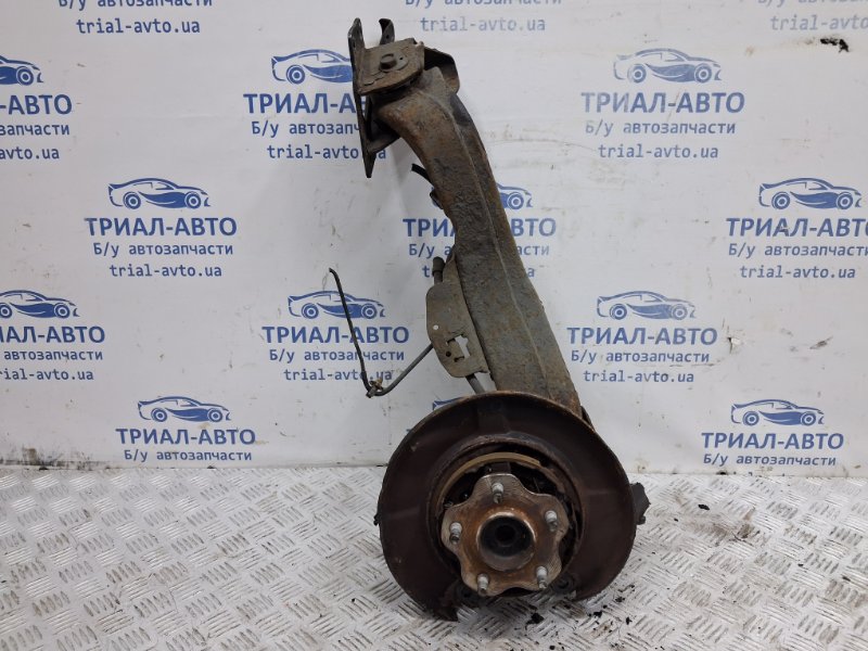 Рычаг задней подвески продольный правый Nissan Qashqai 2006-2013 J10 2.0 Бензин MR20DE 55501JD00A Б/У