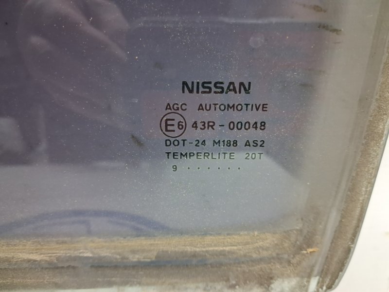 Стекло двери заднее левое Nissan Qashqai J10 2.0 Бензин MR20DE
