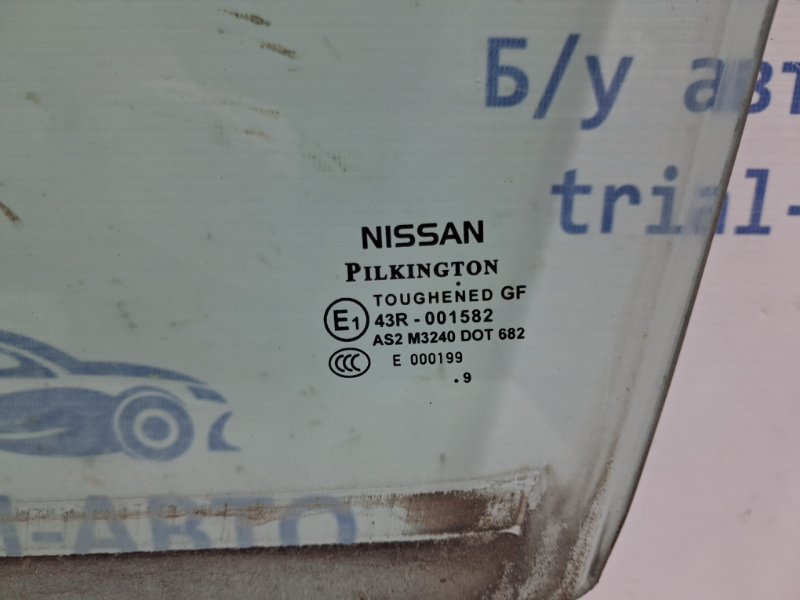 Стекло двери переднее левое Nissan Qashqai J10 2.0 Бензин MR20DE