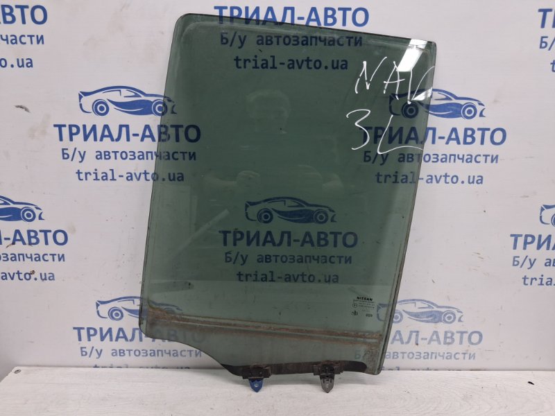 Стекло двери заднее левое Nissan Navara 2004-2015 D40 2.5 Diesel YD25DDTI 82301EB320 Б/У