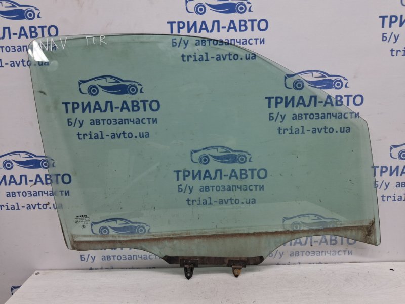 Стекло двери переднее правое Nissan Navara 2004-2015 D40 2.5 Diesel YD25DDTI 80300EB310 Б/У