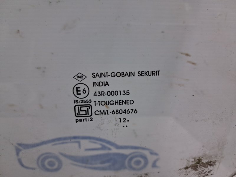 Стекло двери заднее левое Dacia Duster HS 1.5 Diesel K9K