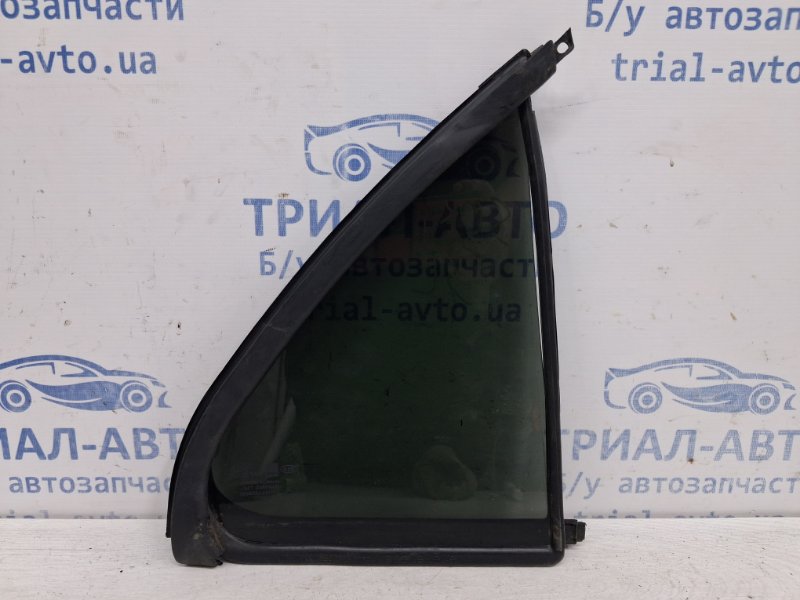 Стекло двери задней левой (форточка) Kia Sorento BL 2.5 diesel D4CB