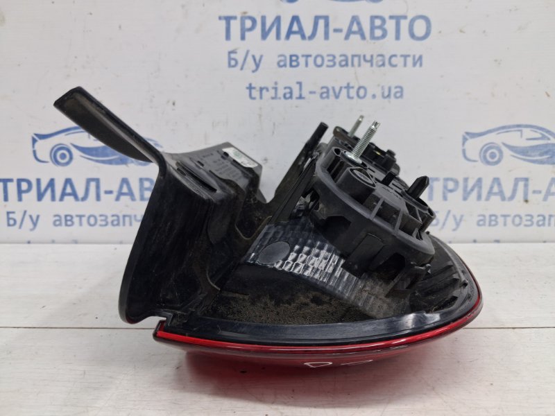 Фонарь задний внешний правый Duster 2010-2017 HS 1.5 Diesel K9K
