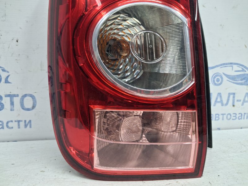 Фонарь задний внешний левый Duster 2010-2017 HS 1.5 Diesel K9K
