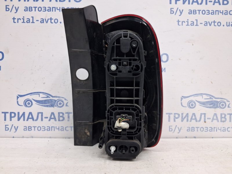 Фонарь задний внешний левый Duster 2010-2017 HS 1.5 Diesel K9K