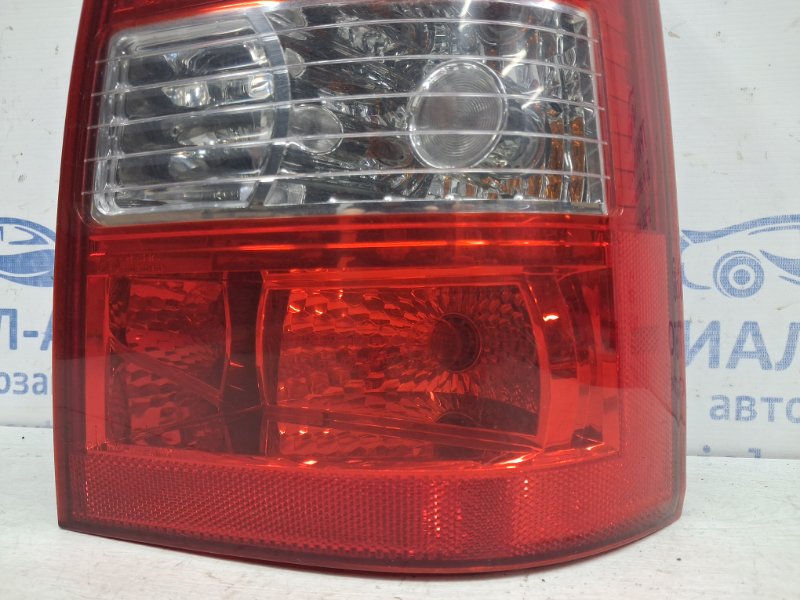 Фонарь задний внешний правый Tucson 2004-2009 JM 2.0 diesel D4EA