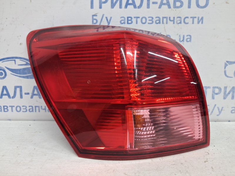 Фонарь задний внешний левый Nissan Qashqai 2006-2013 J10 2.0 Бензин MR20DE 26555JD000 Б/У