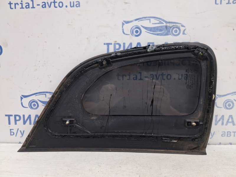 Стекло в кузов заднее правое Hyundai Tucson JM 2.0 diesel D4EA