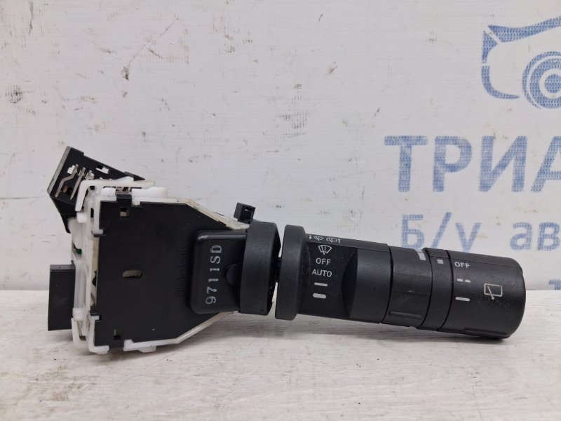 Переключатель подрулевой правый(дворники) Nissan Qashqai 2006-2013 J10 2.0 Бензин MR20DE 25260JD01A Б/У