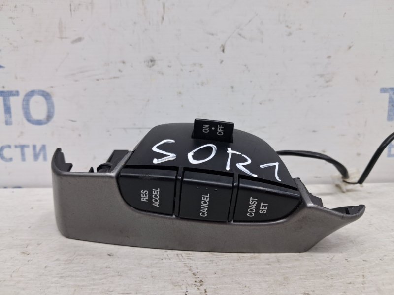 Кнопки руля Kia Sorento 2002-2011 BL 2.5 diesel D4CB 967003E360 Б/У