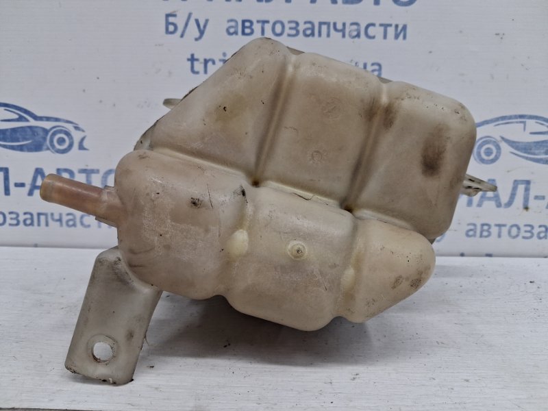 Бачок радиатора (расширительный) Navara 2004-2015 D40 2.5 Diesel YD25DDTI