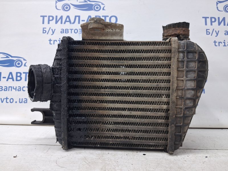 Радиатор интеркуллера Hyundai Tucson 2004-2009 JM 2.0 diesel D4EA 282702725X Б/У