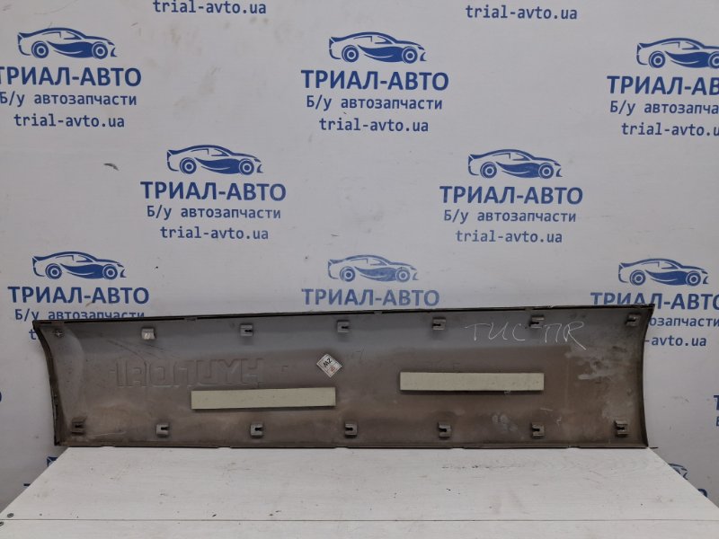 Накладка двери передняя правая Tucson 2004-2009 JM 2.0 diesel D4EA