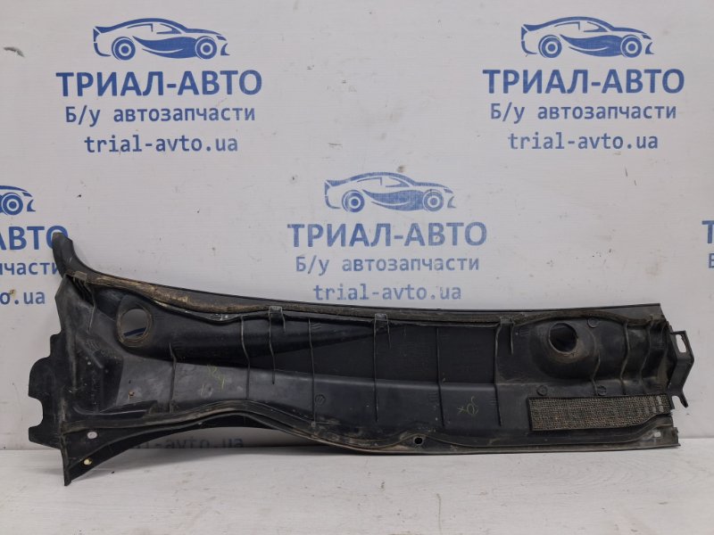 Дефлектор дворников левый Avensis 2002-2010 T25 1.8 бензин 1ZZFE