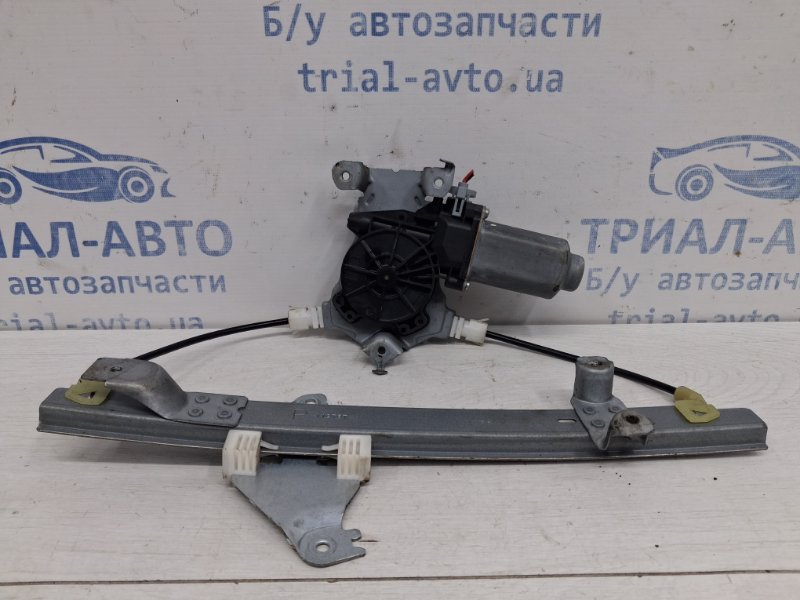 Стеклоподъемник задний правый Nissan Qashqai 2006-2013 J10 2.0 Бензин MR20DE 82700JD400 Б/У