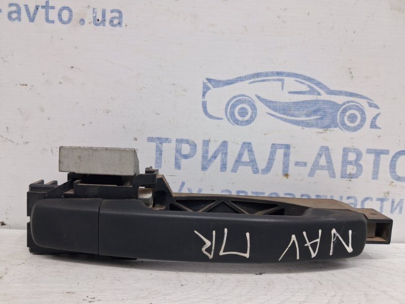 Ручка двери внешняя передняя правая Nissan Navara 2004-2015 D40 2.5 Diesel YD25DDTI 80610EB300 Б/У