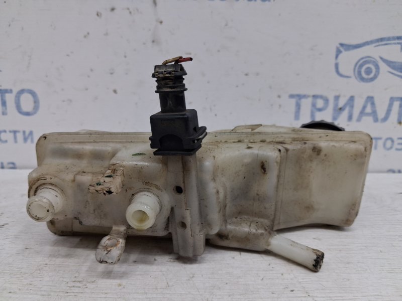 Бачок главного тормозного цилиндра Avensis 2002-2010 T25 1.8 бензин 1ZZFE