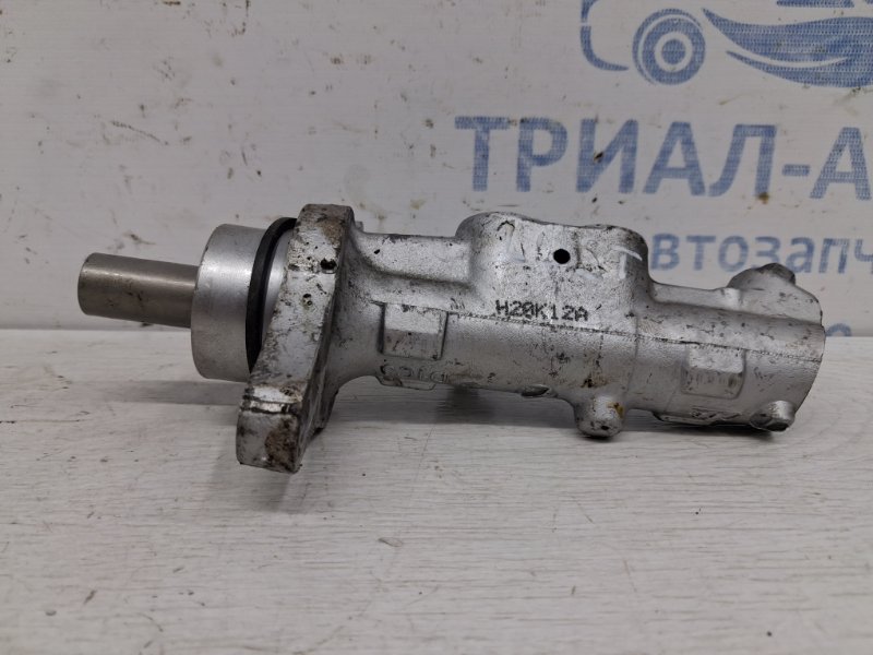 Тормозной цилиндр главный Dacia Duster 2010-2017 HS 1.5 Diesel K9K 460117392R Б/У