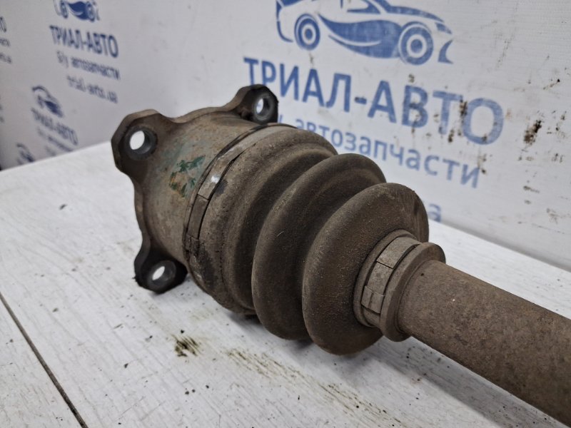 Привод передний правый АКПП Mitsubishi Pajero Wagon 3 3.2 Дизель 4M41