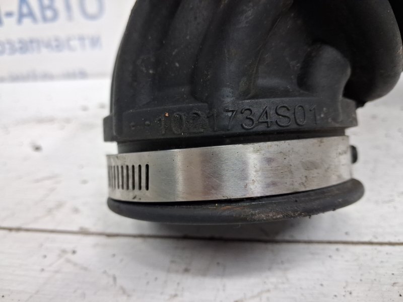 Патрубок воздушного фильтра Qashqai 2006-2013 J10 2.0 Бензин MR20DE