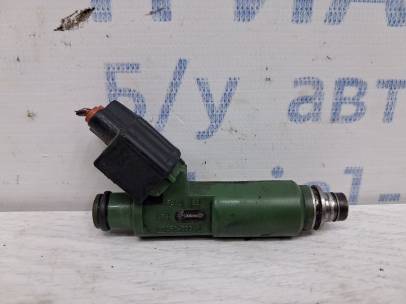 Форсунка топливная Toyota Avensis 2002-2010 T25 1.8 бензин 1ZZFE 2320922040 Б/У