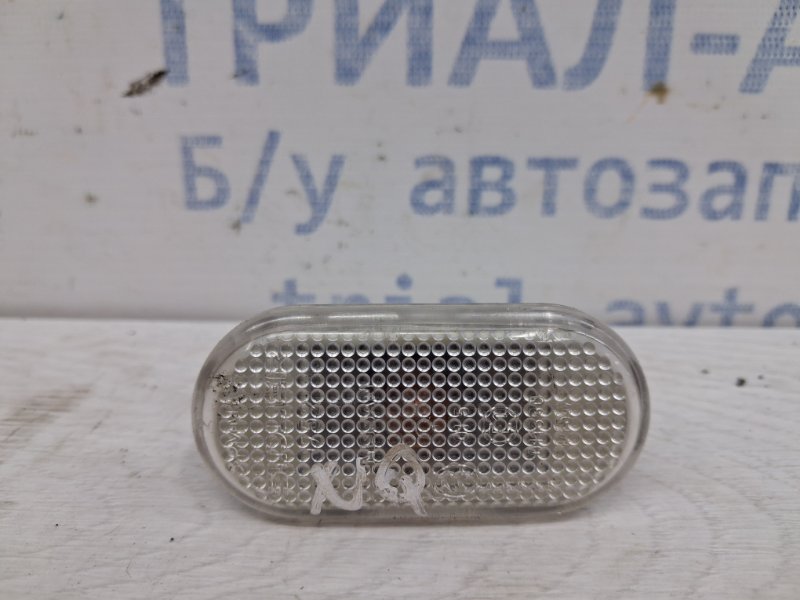 Повторитель поворотника Nissan Qashqai 2006-2013 J10 2.0 Бензин MR20DE 26160AX00A Б/У