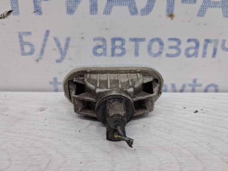 Повторитель поворотника Nissan Qashqai J10 2.0 Бензин MR20DE