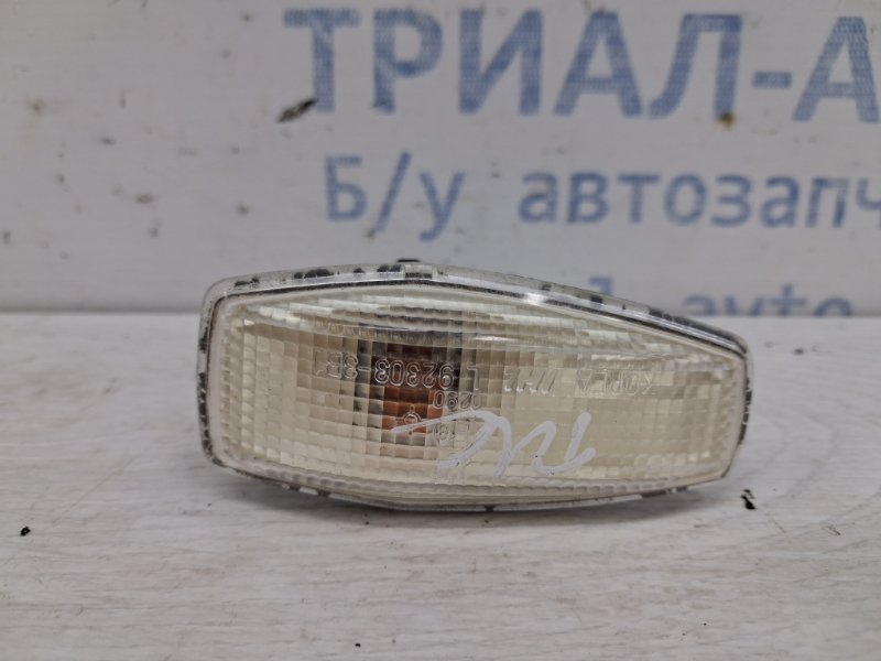 Повторитель поворотника Hyundai Tucson 2004-2009 JM 2.0 diesel D4EA 9230325500 Б/У