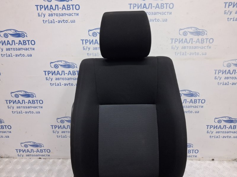 Сиденье переднее правое Suzuki SX4 1 2.0 Бензин J20A
