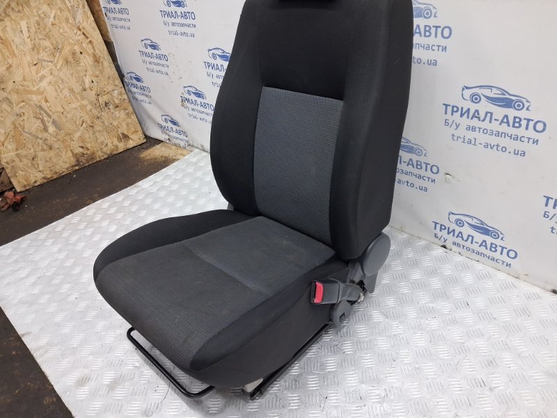 Сиденье переднее правое SX4 2006-2014 1 2.0 Бензин J20A