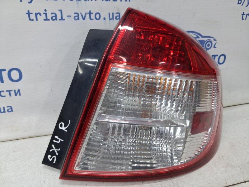 Фонарь задний внешний правый Suzuki SX4 1 2.0 Бензин J20A