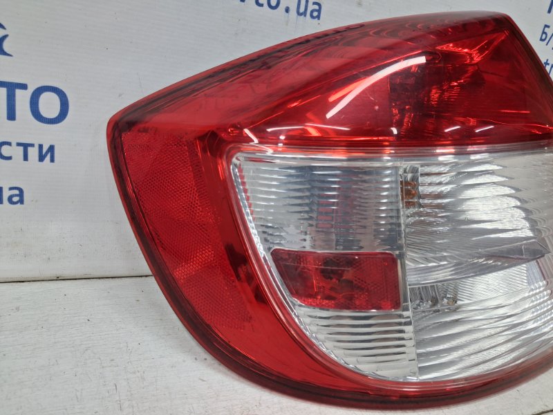 Фонарь задний внешний левый SX4 2006-2014 1 2.0 Бензин J20A