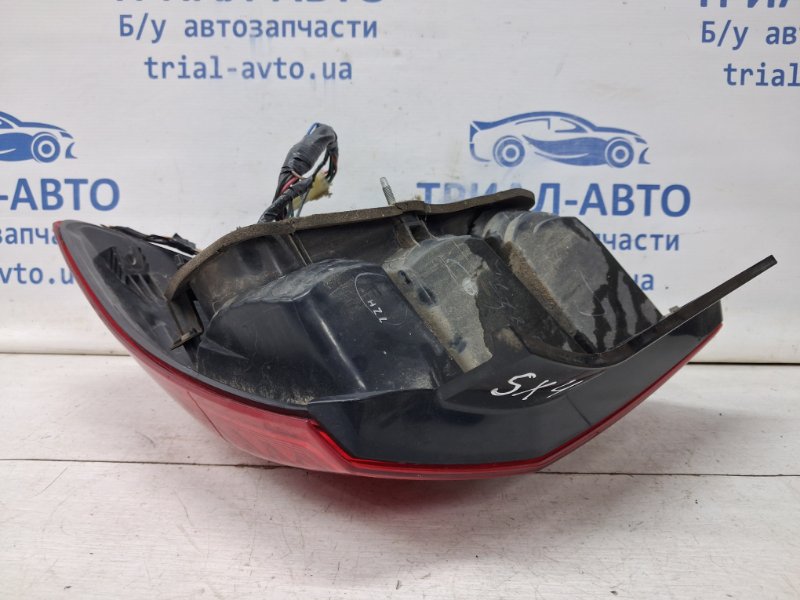 Фонарь задний внешний левый SX4 2006-2014 1 2.0 Бензин J20A