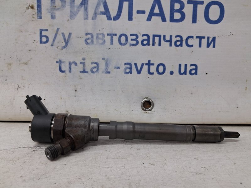 Форсунка топливная Hyundai Tucson 2004-2009 JM 2.0 diesel D4EA 3380027900 Б/У