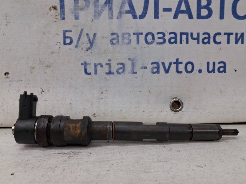 Форсунка топливная Kia Sorento 2002-2011 BL 2.5 diesel D4CB 338004A500 Б/У