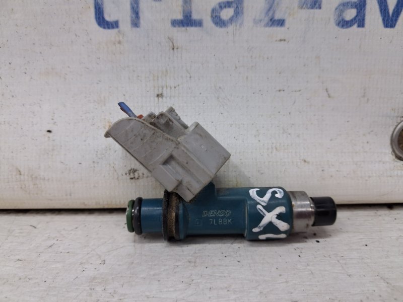 Форсунка топливная Suzuki SX4 2006-2014 1 2.0 Бензин J20A 1571065J00 Б/У