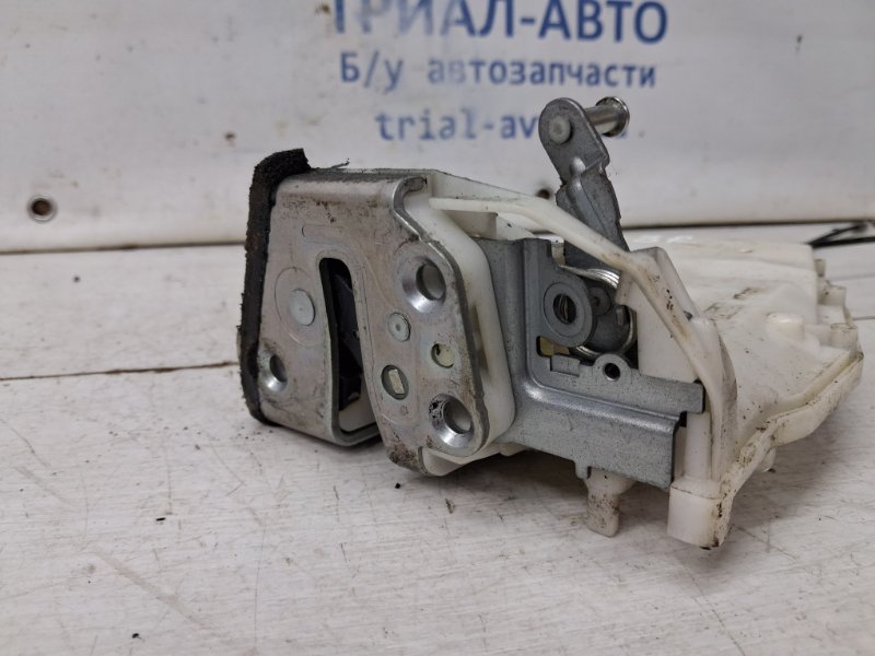 Замок двери задний правый Suzuki SX4 1 2.0 Бензин J20A