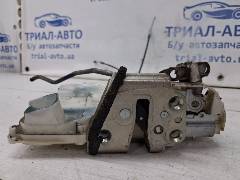 Замок двери передний правый Suzuki SX4 1 2.0 Бензин J20A
