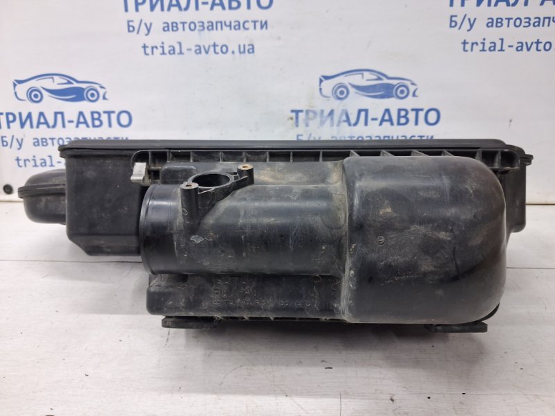 Корпус воздушного фильтра Suzuki SX4 1 2.0 Бензин J20A