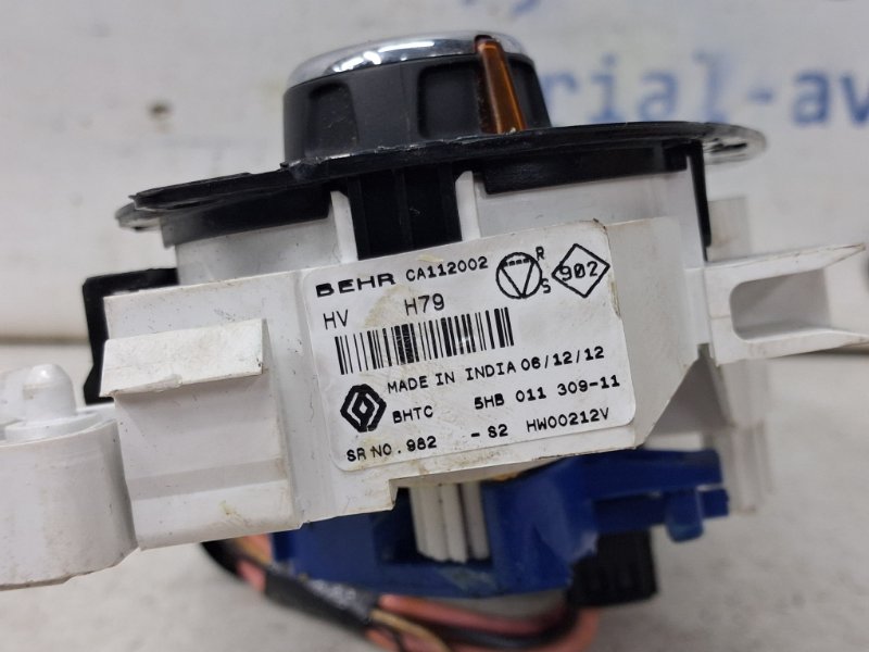 Блок управления кондиционером Duster 2010-2017 HS 1.5 Diesel K9K Блок управления кондиционером Duster 2010-2017 HS 1.5 Diesel K9K