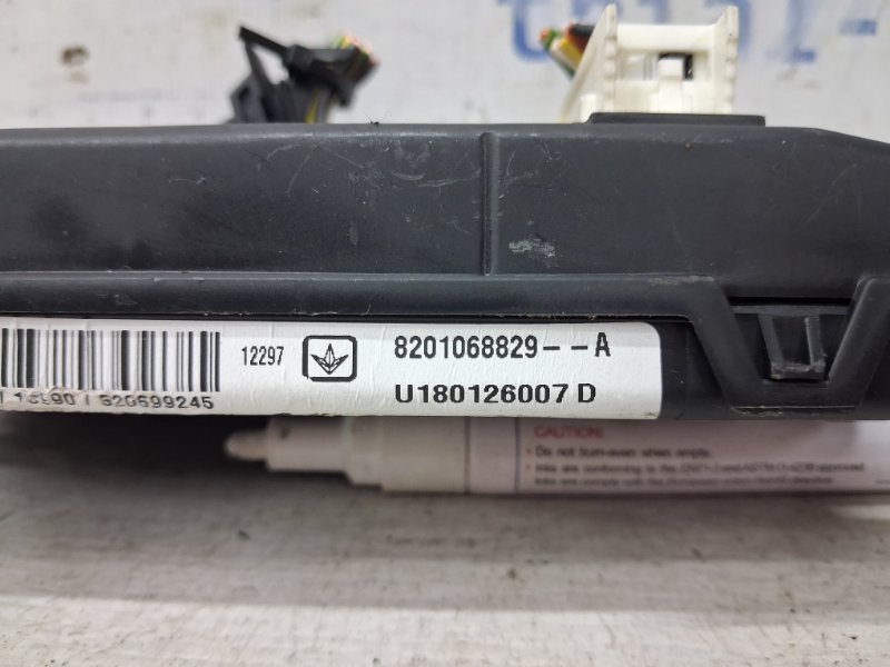 Блок комфорта Duster 2010-2017 HS 1.5 Diesel K9K Блок комфорта Duster 2010-2017 HS 1.5 Diesel K9K