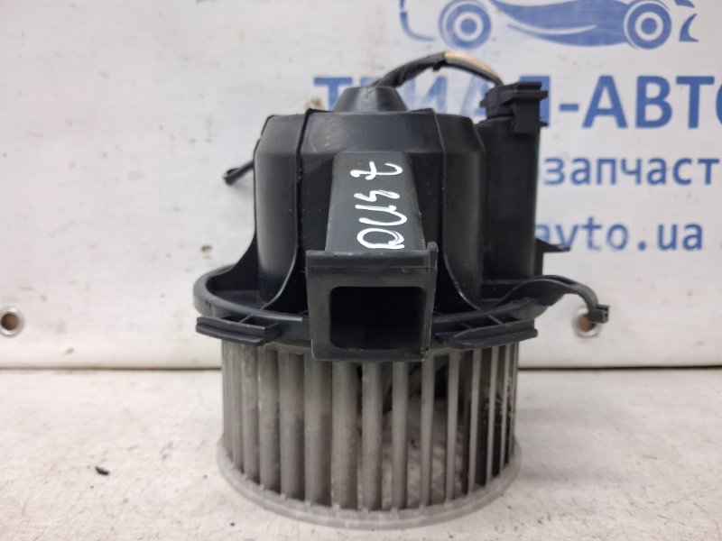 Запчасть моторчик печки Dacia Duster 2010-2017 HS 1.5 Diesel K9K 272106020R Б/У Моторчик печки Dacia Duster 2010-2017 HS 1.5 Diesel K9K 272106020R Б/У